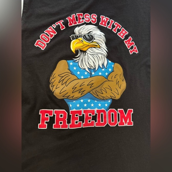 🥳 Way To Celebrate Sleeveless Graphic Tee - Picture 3 of 4